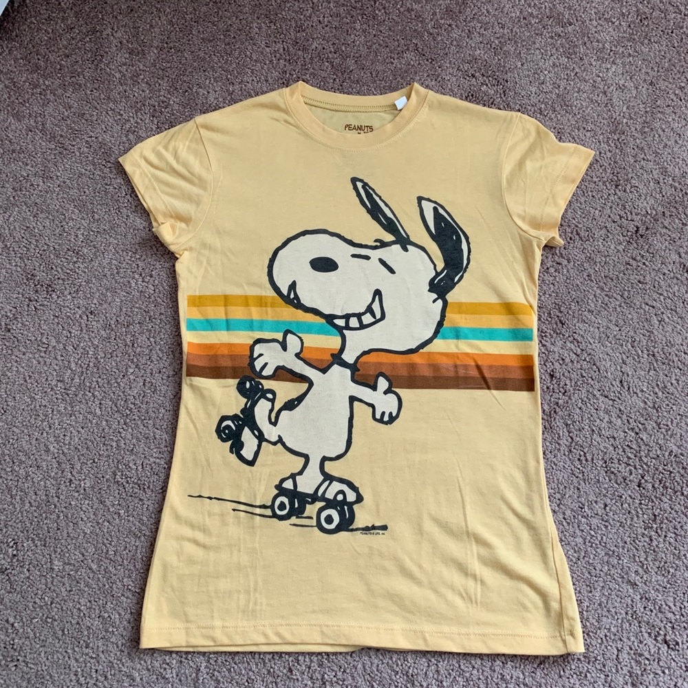 NWOT Vintage style peanuts tee
